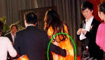 明星尴尬瞬间视频大全,明星视频大全集锦